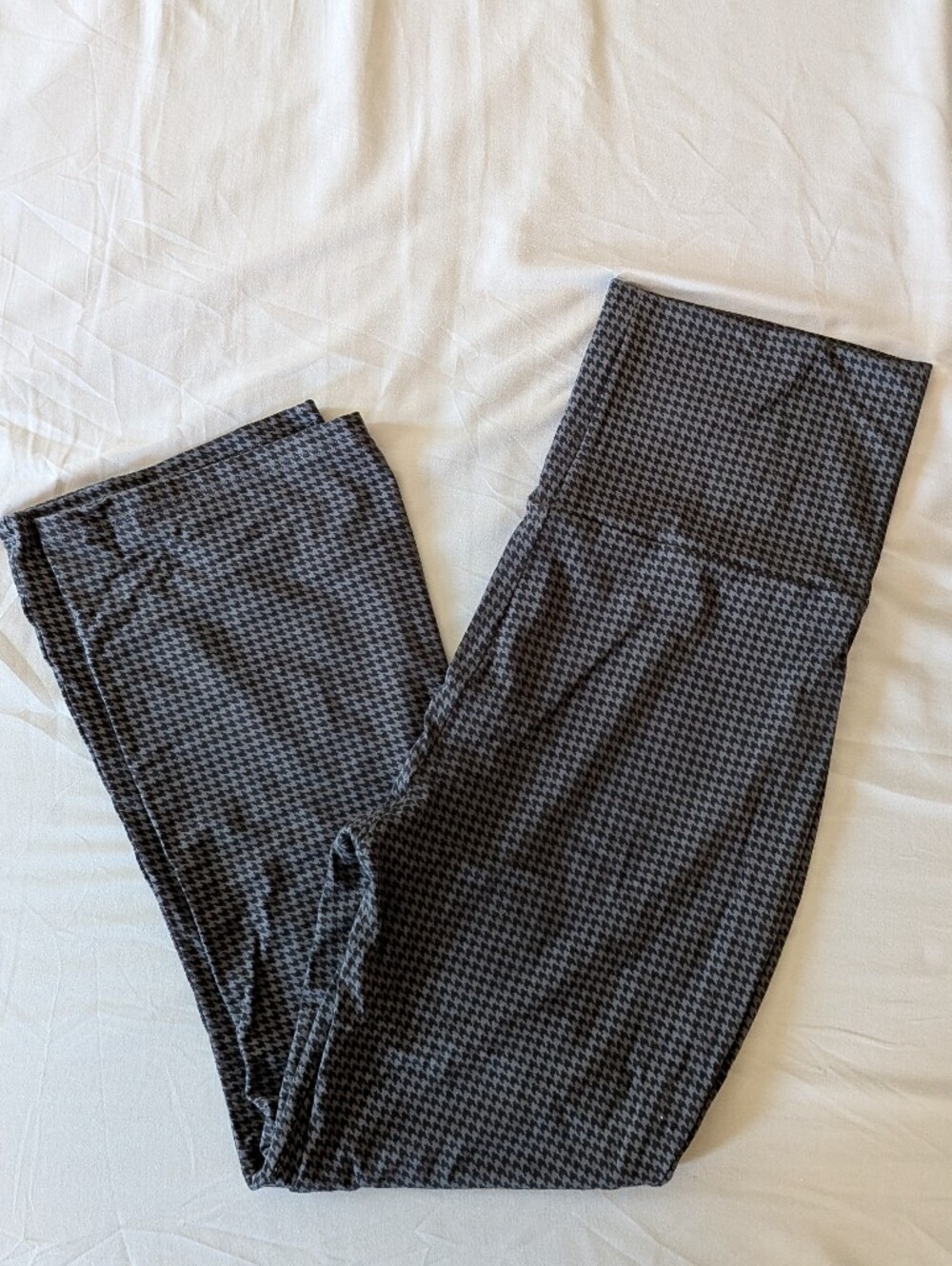 Hatch Maternity Houndstooth Crop Flare Leggings Sizr Medium - Picture 5 of 7